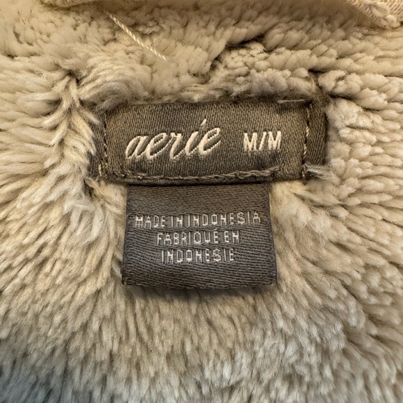 Aerie Fuzzy Sherpa Robe - Picture 5 of 8